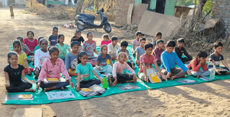 પાઠદાન કેન્દ્ર: શિક્ષણ દ્વારા સશક્તિકરણ